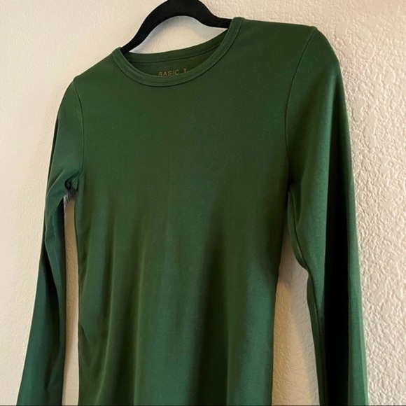 Basic T- Long Sleeve - Picture 3 of 5